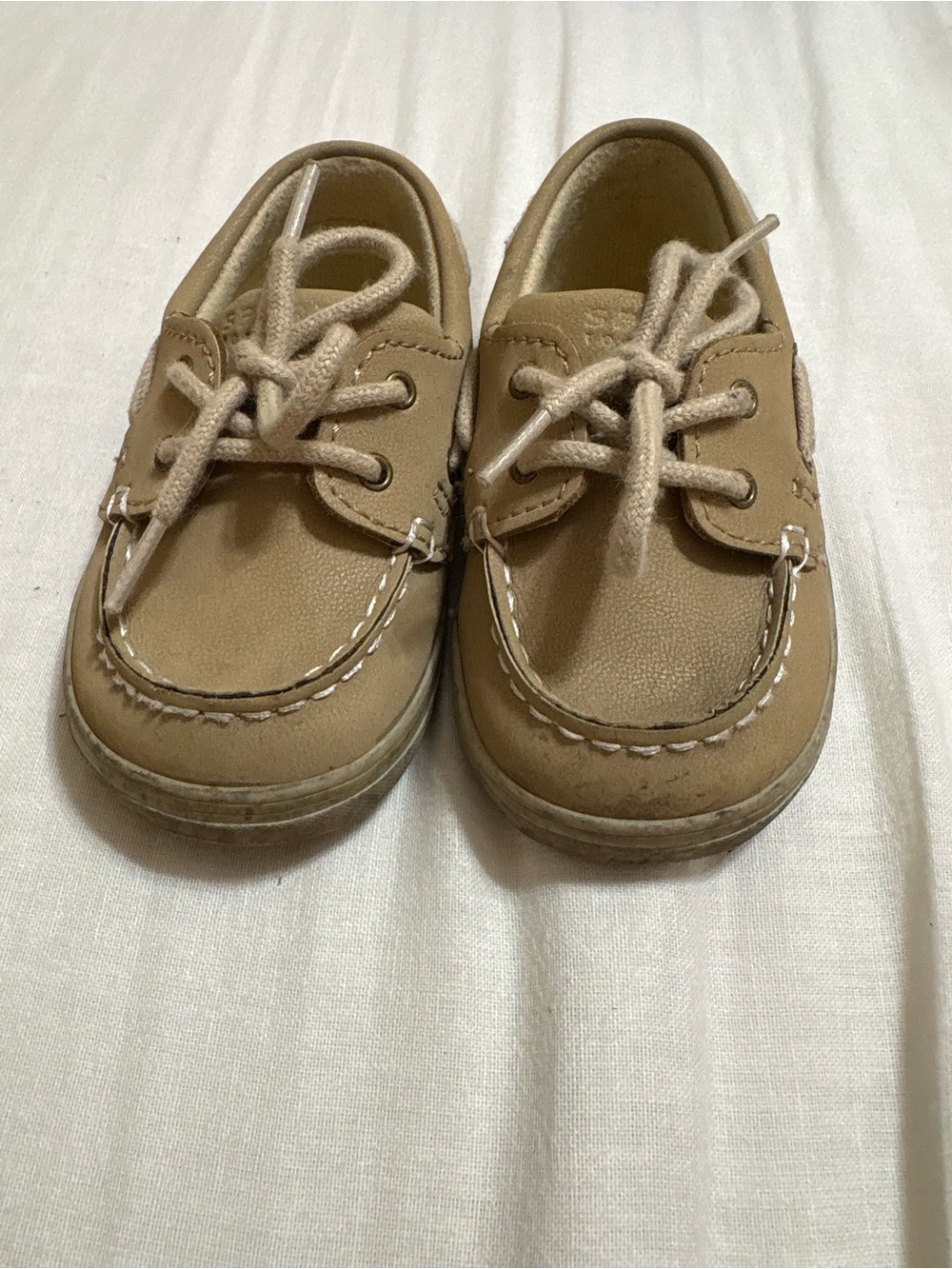 Sperry’s toddler Tan Boat Shoes - Classic Lace-Up Design